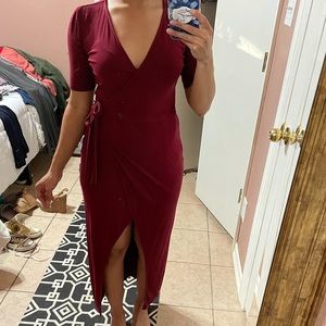 Wrap dress in burgundy